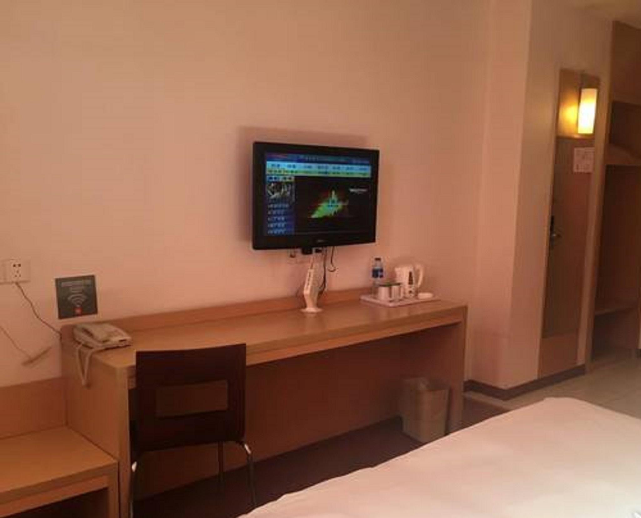 Отель Ibis Nantong Qingnian Экстерьер фото