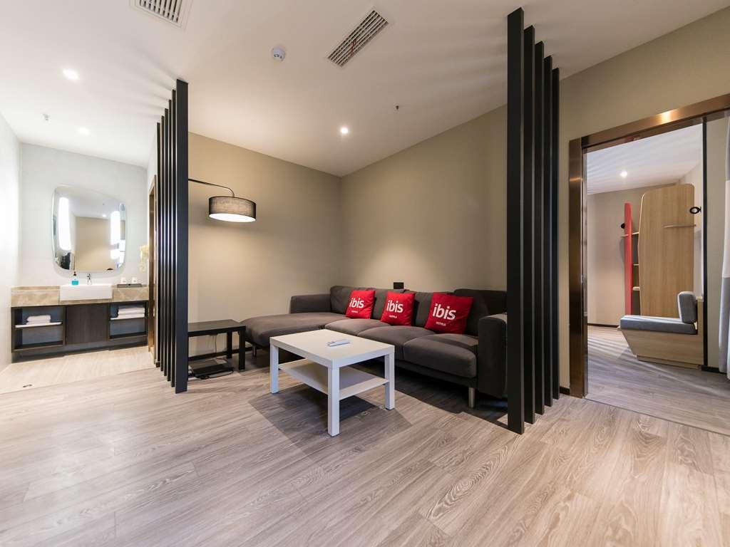 Отель Ibis Nantong Qingnian Номер фото